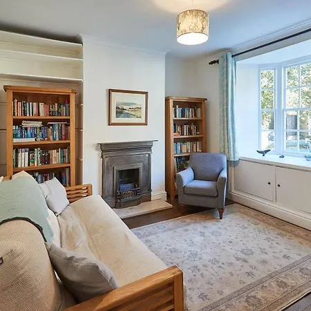 Host & - Hall Garth בית נופש